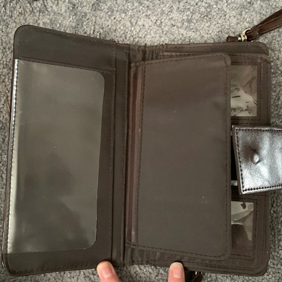 Patterned Flowered Wallet - Picture 4 of 6